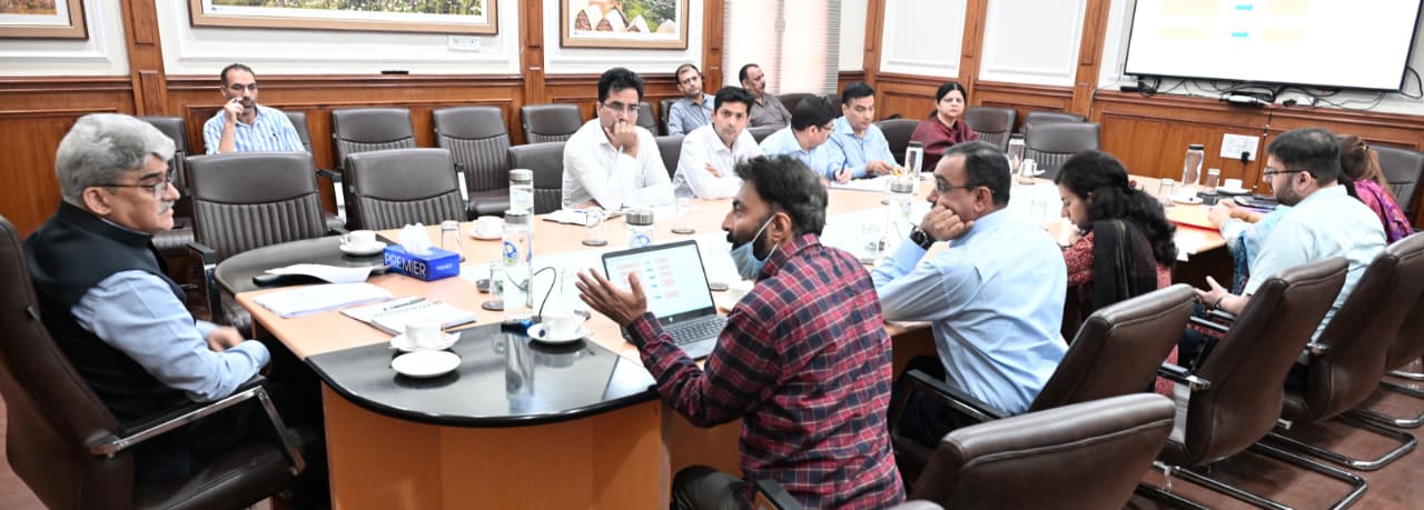 'CS Reviews Progress of Key Land Records Digitisation Projects , Calls Initiatives a Major Step Towards Transparent Governance'